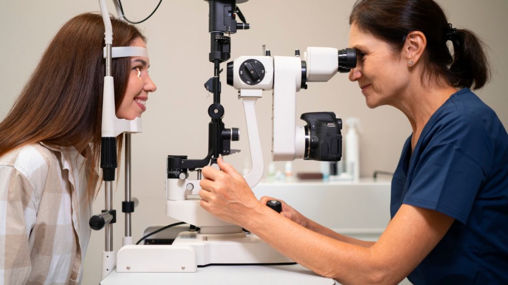 Équipements d'ophtalmologie : les indispensables pour les praticiens d’aujourd’hui