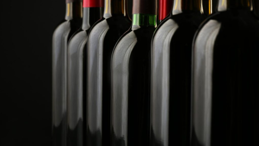 Réussir la vente de ses grands crus : quand et comment optimiser vos investissements en vin ?