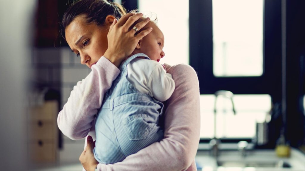 Bye bye baby blues : les astuces pour retrouver le sourire !