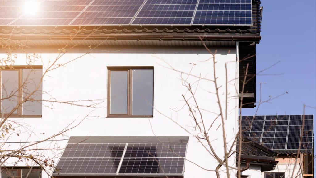 Installation solaire : comment estimer le coût selon la taille de votre projet ?