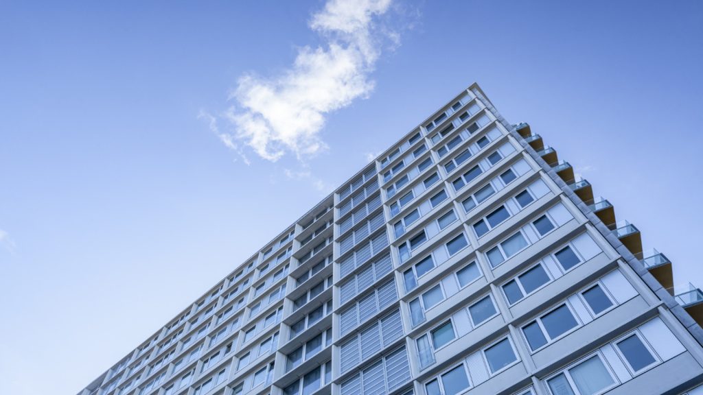 Stratégies d'investissement gagnantes : combiner SCPI et ISR pour un avenir durable