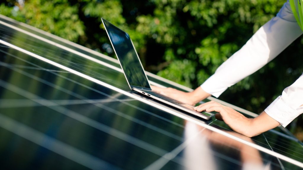 Sécurité et performance : les raisons d'engager un professionnel pour l'installation solaire
