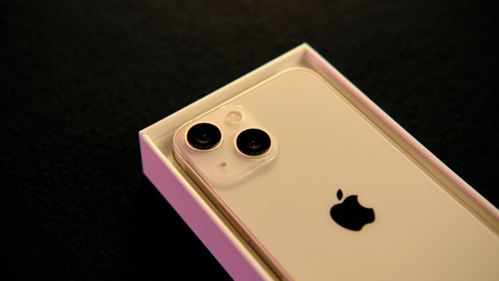 Économisez tout en ayant un iPhone 13 performant : les avantages du reconditionné