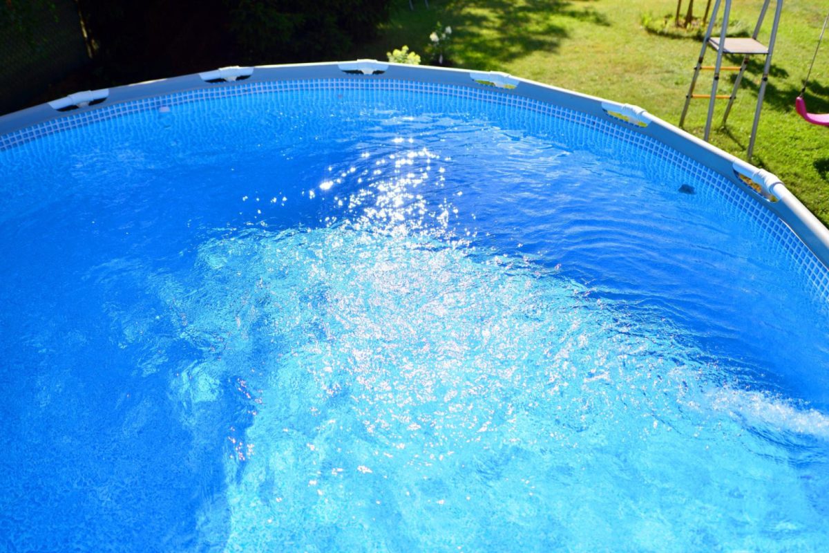 Les avantages cachés des piscines hors sol : entre esthétique, praticité et économies