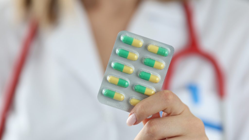 Quand et pourquoi choisir l’ibuprofène pour soulager les douleurs lombaires ?