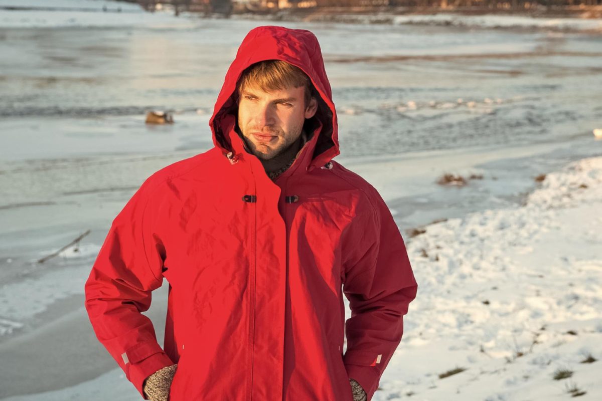 Vêtements de pluie pour homme : protection, confort et style réunis !