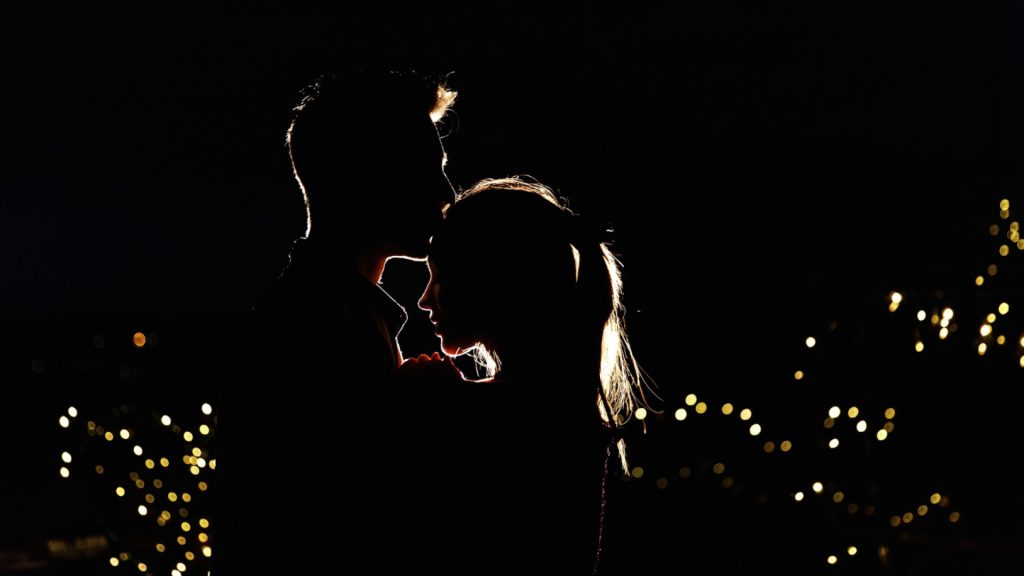 Comment pimenter une soirée en couple ?