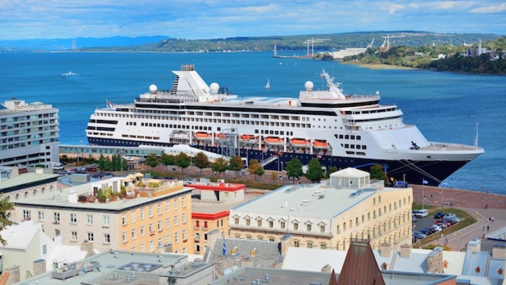 Activités, repas, cabines : découvrez la croisière de l’intérieur