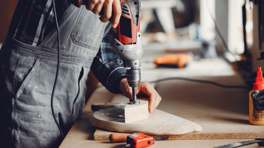 Bricolage à domicile : une aide précieuse pour la maison