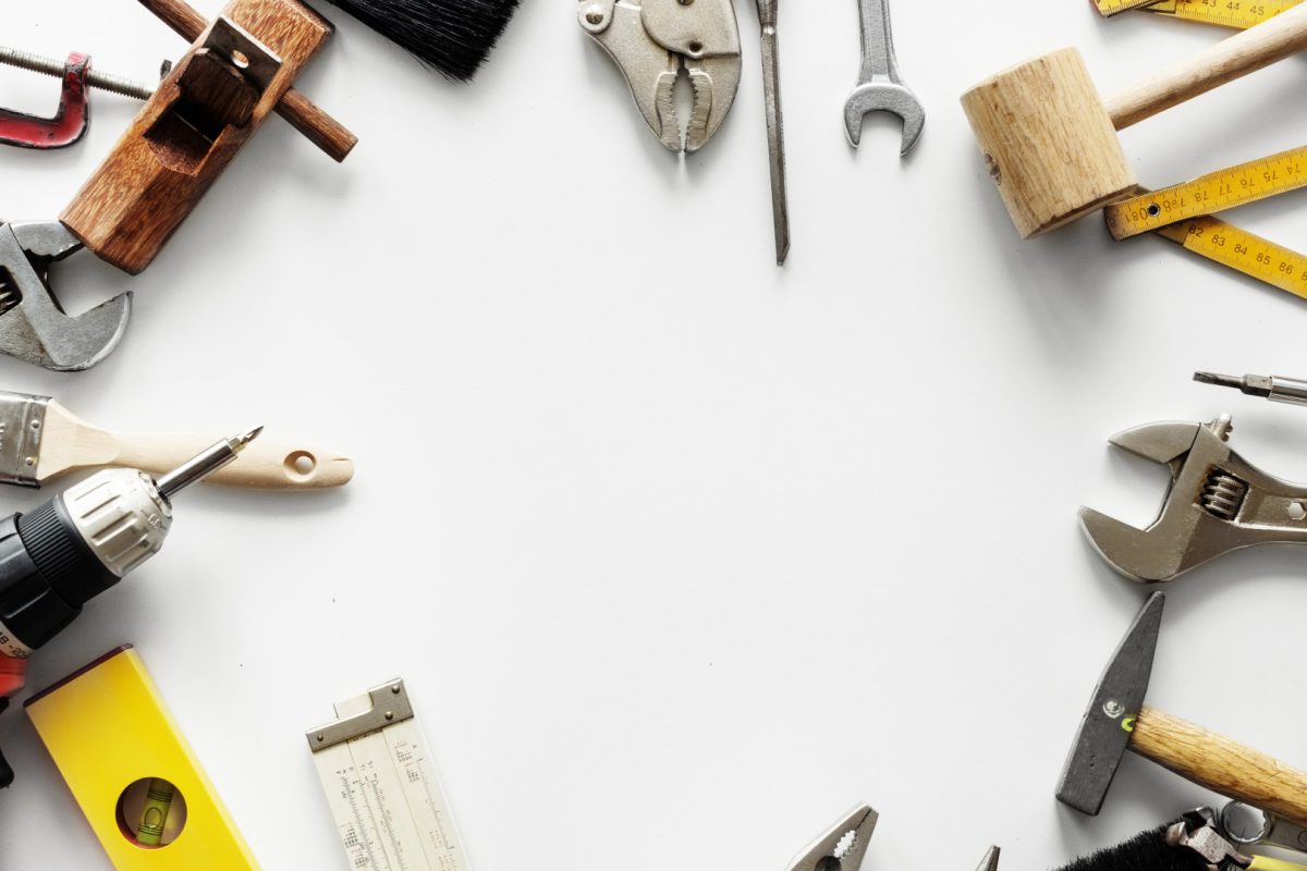 Comment choisir les bons travaux à confier à un bricoleur à domicile ?