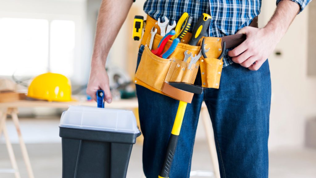 Bricolage à domicile : les essentiels pour entretenir sa maison