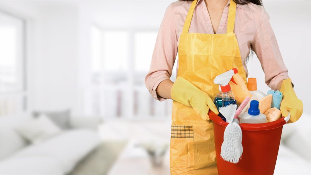 Ménage à domicile : comment s'y retrouver entre tarifs, formules et avantages fiscaux